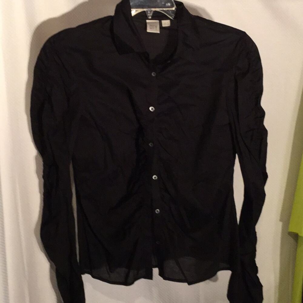 City DKNY 8 black ruffle blouse rushing worn once